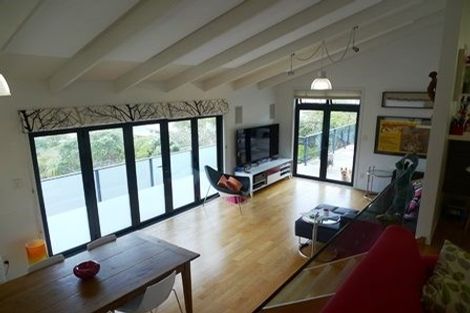 Photo of property in 15 Cavalry Close, Crofton Downs, Wellington, 6035