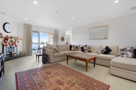 Photo of property in 5 Wairere Road, Torbay, Auckland, 0630