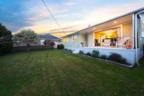 Photo of property in 1/6 Murray Road, Te Atatu Peninsula, Auckland, 0610