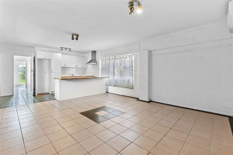 Photo of property in 24 Estuary Road, Weymouth, Auckland, 2103