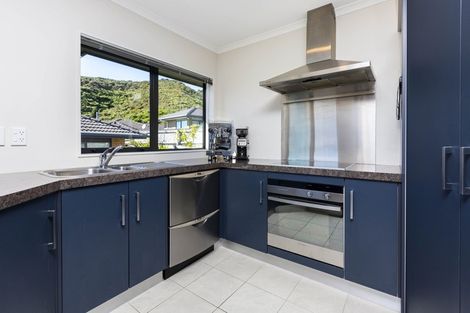 Photo of property in 50 King Charles Drive, Kingsley Heights, Upper Hutt, 5018