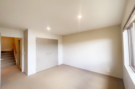 Photo of property in 10 Chard Place, Flat Bush, Auckland, 2016