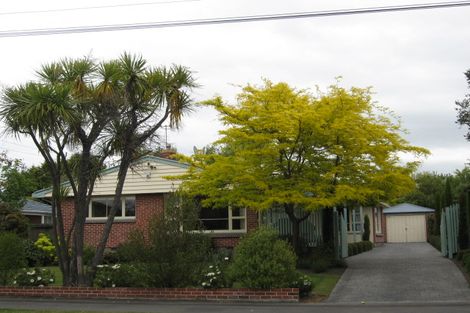 Photo of property in 25 Sevenoaks Drive, Bryndwr, Christchurch, 8053