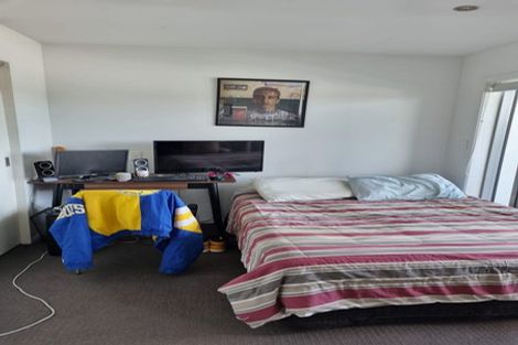 Photo of property in 9c/60 Masons Road, Oteha, Auckland, 0632