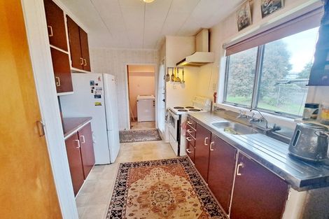 Photo of property in 94 Matipo Road, Te Atatu Peninsula, Auckland, 0610