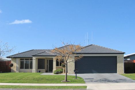 Photo of property in 31 Oriental Parade, Papamoa Beach, Papamoa, 3118