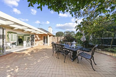 Photo of property in 12 San Jose Rise, Shamrock Park, Auckland, 2016