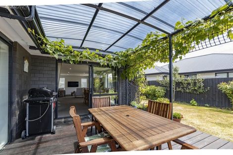 Photo of property in 11 Pajet Street, Marshland, Christchurch, 8083