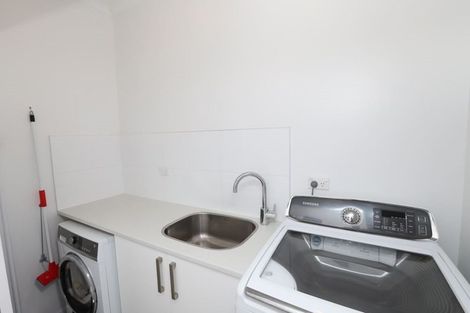 Photo of property in 15 Walsh Street, Forest Lake, Hamilton, 3200