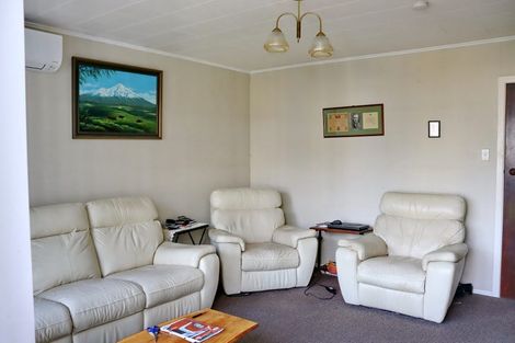 Photo of property in 2/84 Miranda Street, Stratford, 4332