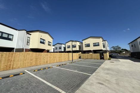 Photo of property in 3/35 Young Crescent, Drury, 2113