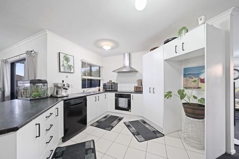 Photo of property in 45 Nicholas Gibbons Drive, Clendon Park, Auckland, 2103