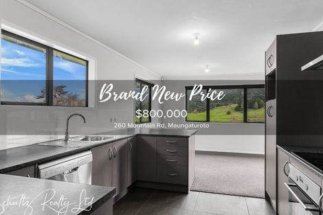 Photo of property in 260 Mountain Road, Maungaturoto, 0587