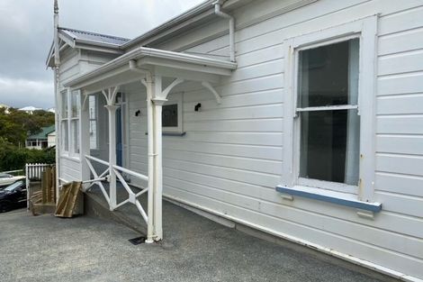 Photo of property in 68 Northland Road, Northland, Wellington, 6012