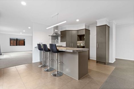 Photo of property in 28 Carroll Place, Owhata, Rotorua, 3010