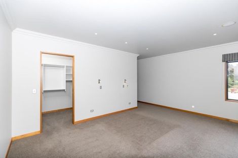 Photo of property in 28 Osborne Road, Horsham Downs, Hamilton, 3281