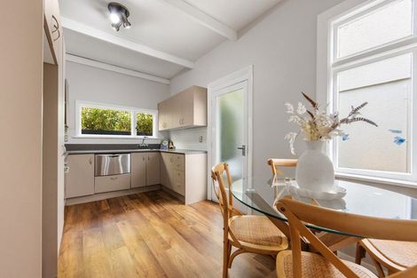 Photo of property in 1/166 Main Road, Redcliffs, Christchurch, 8081