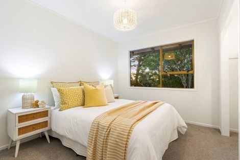 Photo of property in 32 Rosecamp Road, Beach Haven, Auckland, 0626