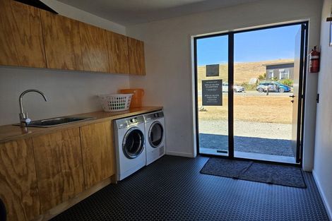 Photo of property in 21 Mistake Drive, Lake Tekapo, 7999
