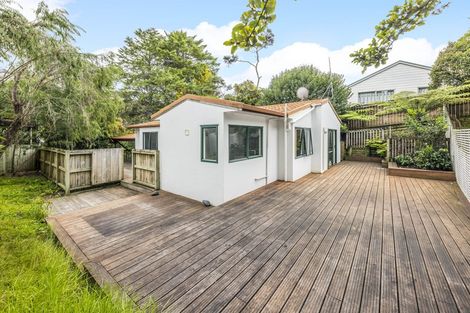 Photo of property in 2/21 Contessa Drive, Glenfield, Auckland, 0629