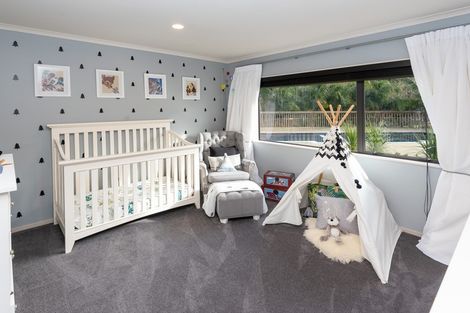 Photo of property in 136 Polo Prince Drive, Alfriston, Auckland, 2105