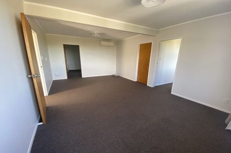 Photo of property in 2/12 Norna Crescent, Kelburn, Wellington, 6012