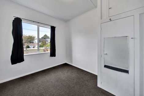 Photo of property in 12 Clive Street, Hawera, 4610