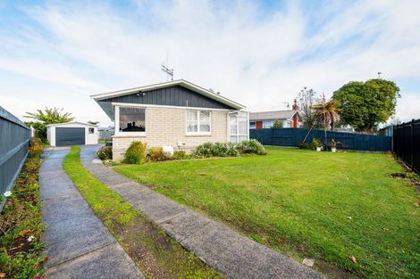 Photo of property in 53 Collins Road, Melville, Hamilton, 3206