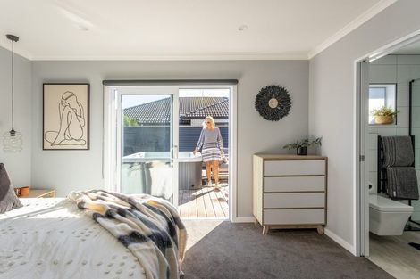 Photo of property in 28 Araroa Place, Papamoa Beach, Papamoa, 3118