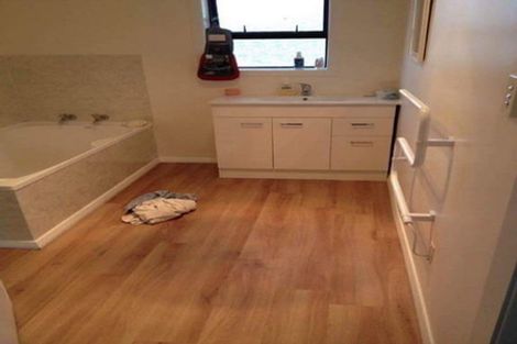 Photo of property in 86 Black Rock Road, Newlands, Wellington, 6037