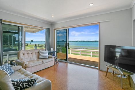 Photo of property in 26 Esplanade Road, Tahawai, 3170