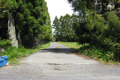 Photo of property in 154 Boord Crescent, Kumeu, 0891