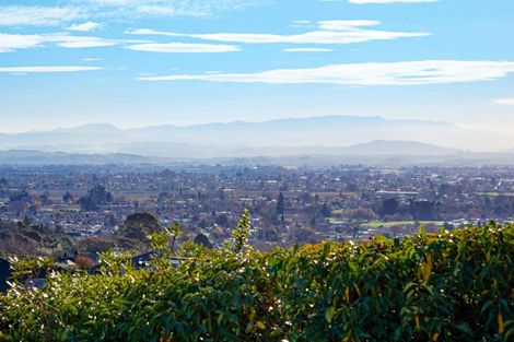 Photo of property in 1 Hikanui Place, Havelock North, 4130