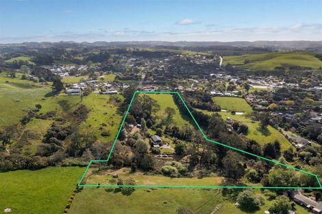 Photo of property in 44 Wintour Road, Waimauku, 0812