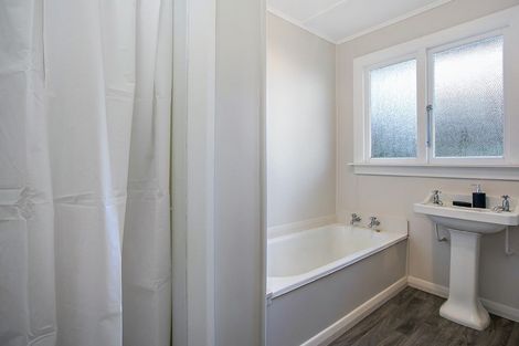 Photo of property in 6 Allen Road, Green Island, Dunedin, 9018