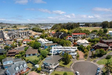 Photo of property in 20 Ronald Macken Place, Windsor Park, Auckland, 0632