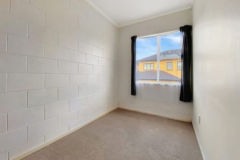 Photo of property in 6/45 Blockhouse Bay Road, Avondale, Auckland, 1026