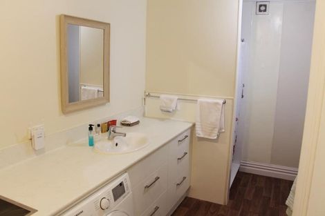 Photo of property in 36 Hargreaves Street, Mount Cook, Wellington, 6021