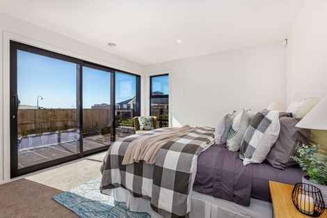 Photo of property in 26 Te Hoiere Street, Aotea, Porirua, 5024