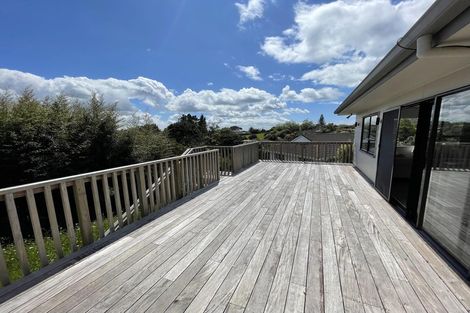 Photo of property in 4 Luxor Place, Massey, Auckland, 0614