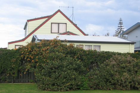 Photo of property in 112 Given Avenue, Whangamata, 3620