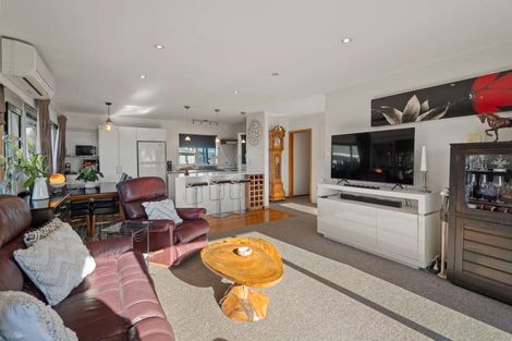 Photo of property in 305 Lake Terrace Road, Shirley, Christchurch, 8061