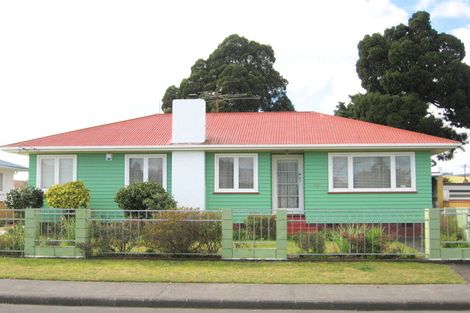 Photo of property in 46 Sutton Crescent, Papakura, 2110