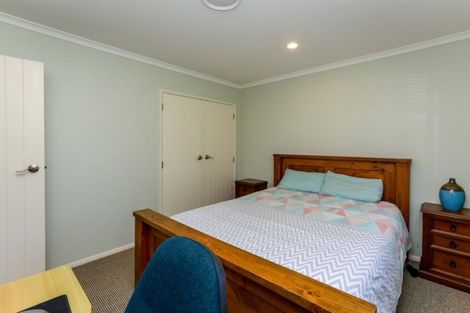 Photo of property in 14 Tupare Place, Highlands Park, New Plymouth, 4312