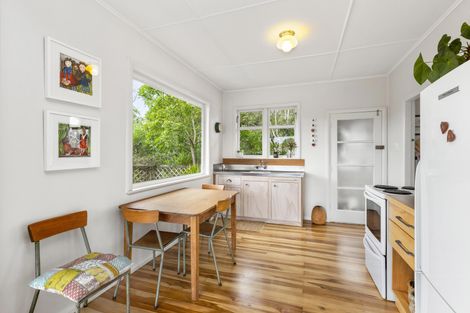 Photo of property in 10 Marine Parade, Raglan, 3225