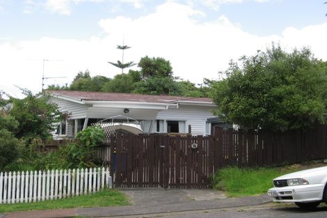 Photo of property in 3 Rambler Crescent, Beach Haven, Auckland, 0626