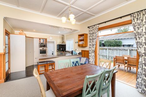 Photo of property in 48 Limbrick Street, Terrace End, Palmerston North, 4410