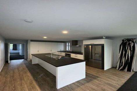 Photo of property in 17 Royal Park Drive, Parklands, Christchurch, 8083