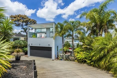 Photo of property in 34 Marae Road, Greenhithe, Auckland, 0632