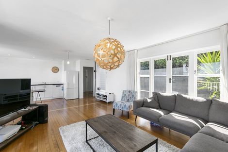 Photo of property in 16 Alexandra Road, Roseneath, Wellington, 6021